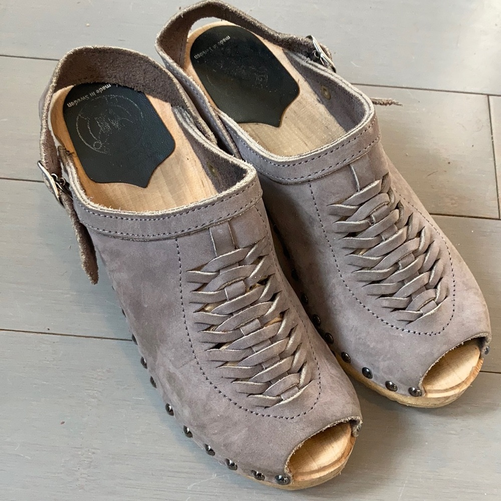Vollsjo Handmade Swedish Clog Wood Peep Toe Clog Sandal Grey Suede 38 EUC